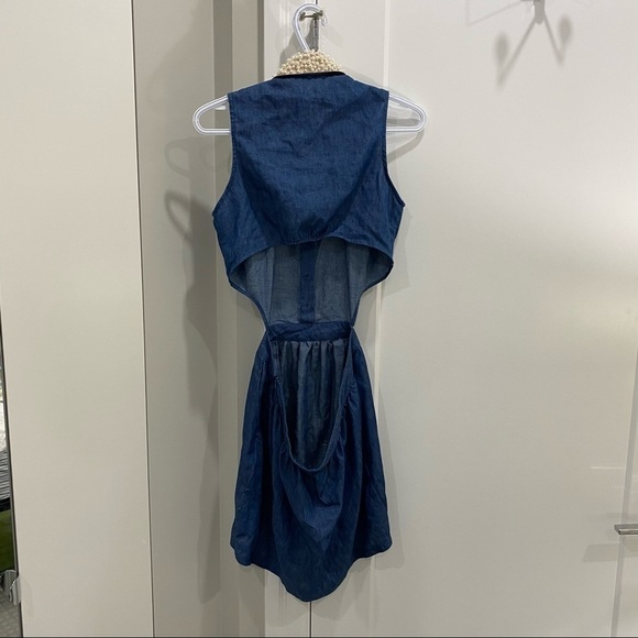 💙 Urban Outfitters Jean Dress with Pearled Collar​​​​​ - Picture 3 of 5